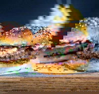 Singh Thai Restaurant - Foster Accommodation