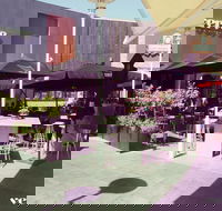 Verve Bar  Kitchen - Foster Accommodation