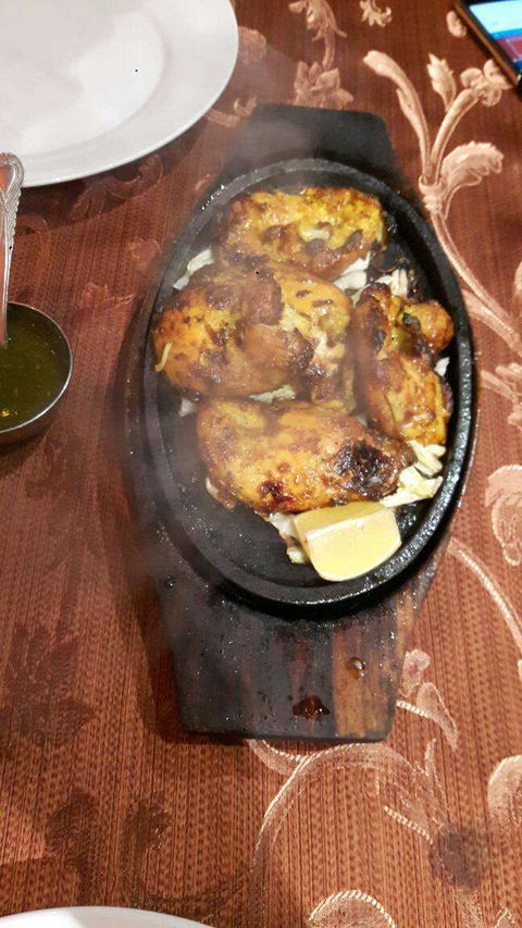 Handi Lazeez Indian Restaurant - Foster Accommodation 0