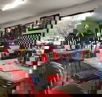 Zarby's Caf - Foster Accommodation