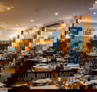 Deco Wine Bar and Restaurant - Foster Accommodation