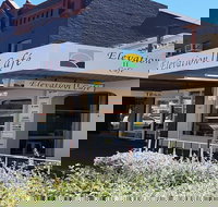 Elevation II Cafe - Foster Accommodation