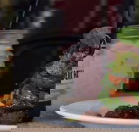 Simon's Gourmet Gallery Cafe - Foster Accommodation