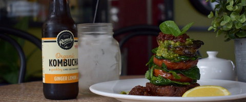 Simon's Gourmet Gallery Cafe - Foster Accommodation 0