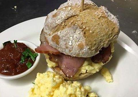 Red Brick Cafe - Foster Accommodation 3