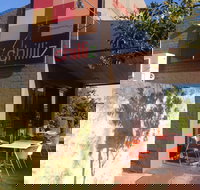 Chicken Gourmet - Foster Accommodation