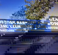 Tak's Bistro - Foster Accommodation