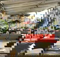 Tradewinds Hotel - Bar and Bistro