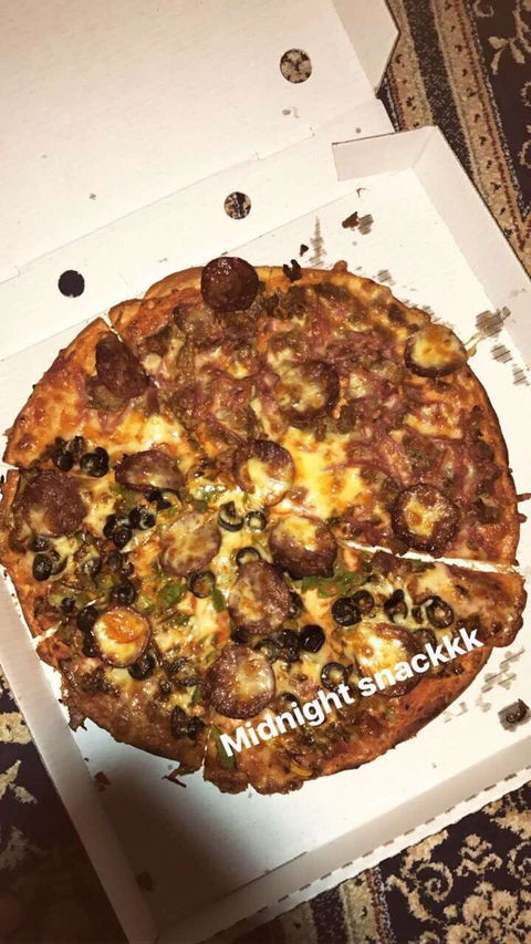 All Night Pizza Cafe - Foster Accommodation 0