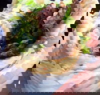 Gills  Grills - Foster Accommodation