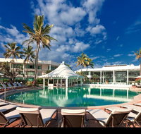 Oasis Pool Bar - Foster Accommodation