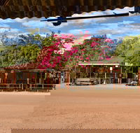 Daly Waters Historic Pub - Foster Accommodation