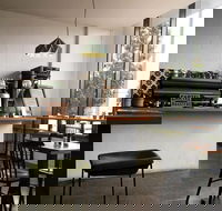 Rainbow Gallery  Cafe/Bar - Foster Accommodation