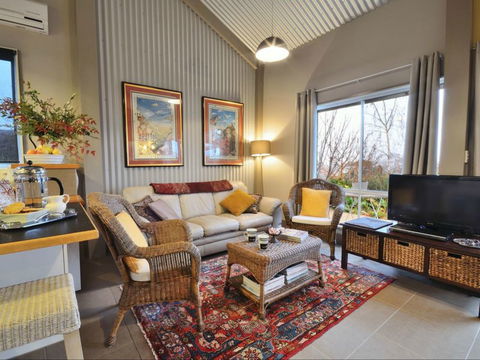 Heronswood Restaurant - Foster Accommodation 0