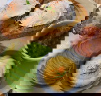 Sixteen Ounces - Foster Accommodation