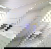 Caf Harmony Espresso Bar - Foster Accommodation