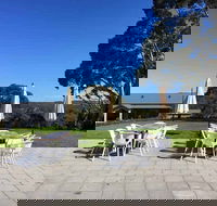 Three Gums Bistro - Foster Accommodation