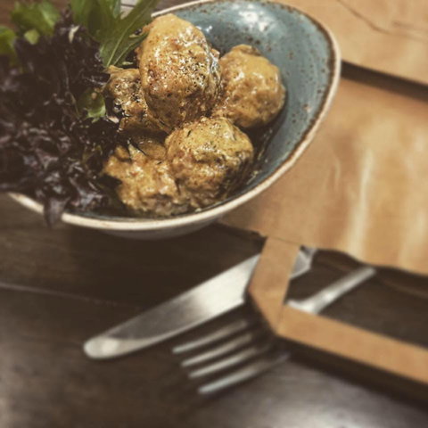 Mr Hibbert’s - Foster Accommodation 0