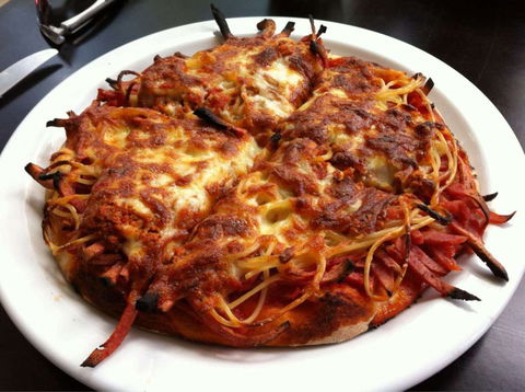Age's Pizza Place - Foster Accommodation 0