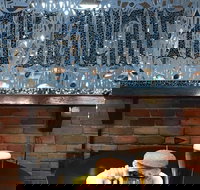 The Red Room - The Edward River Hotel - Foster Accommodation