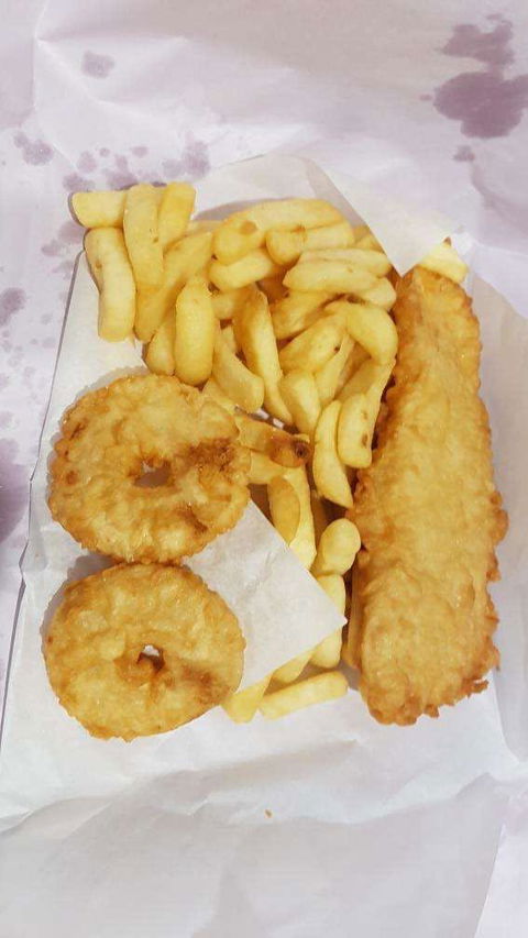 Caversham Fish & Chips - Foster Accommodation 0