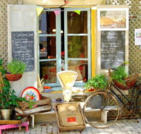 Le Jardin Cafe Restaurant - Foster Accommodation