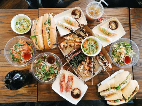 Street Food Cafe - Foster Accommodation 0
