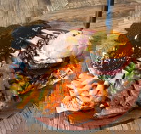 Tattersalls Hotel - Foster Accommodation