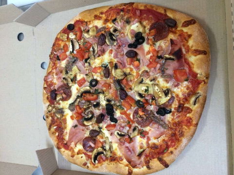 Al Taglio Woodfire Pizzeria - Foster Accommodation 0