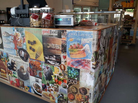 Jetty Food Store - Foster Accommodation 0