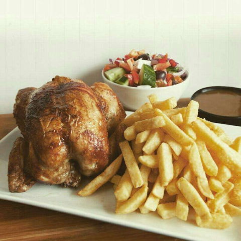 AWU Delicious Food - Foster Accommodation 0