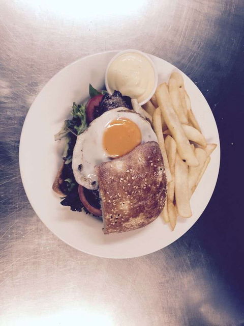 Al Dente - Foster Accommodation 0