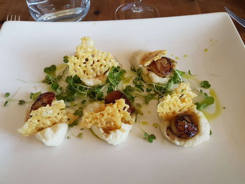 Amanda's On The Edge Restaurant - Foster Accommodation 0