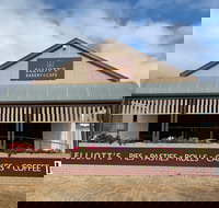 Elliott's Bakery  Cafe - Foster Accommodation