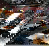 Mai's Kitchen Rules Cafe - Foster Accommodation