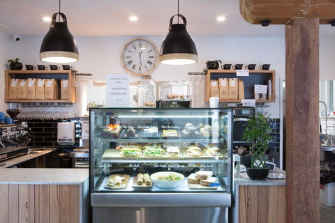 Arch View  Cafe - Foster Accommodation 0