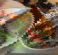 Cafe Hernandez - Foster Accommodation