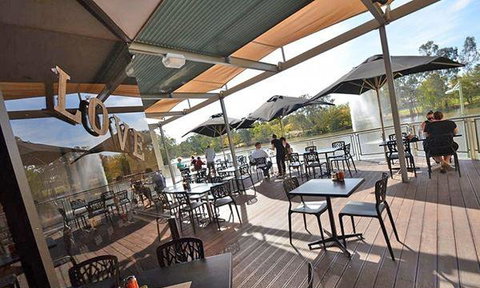Benalla Gallery Cafe - Foster Accommodation 9