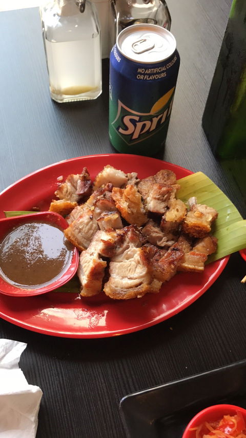 GJ's Grill - Foster Accommodation 2