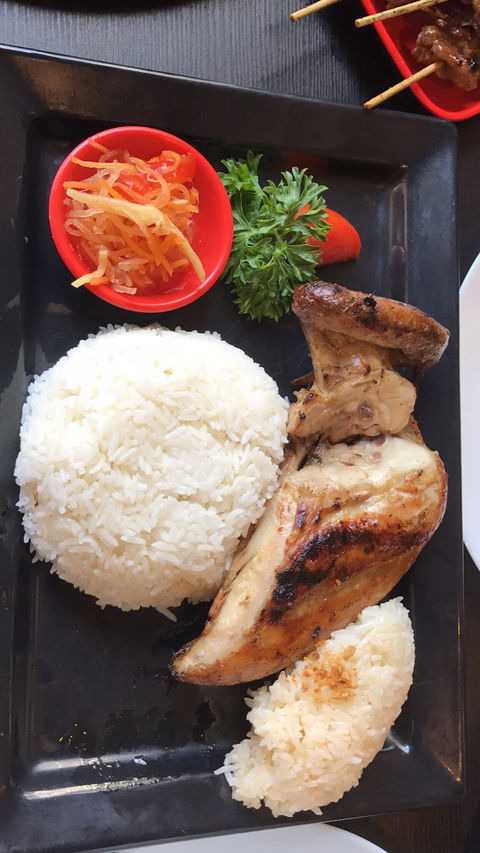 GJ's Grill - Foster Accommodation 3