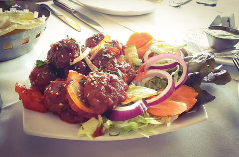 Rehal's Divine Indian Restaurant - Foster Accommodation 1