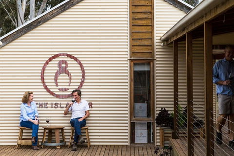 Islander Estate Vineyards - Foster Accommodation 0