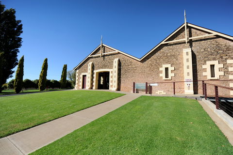 Wynns Coonawarra Estate Cellar Door - Foster Accommodation 0