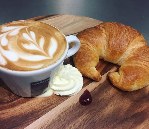 Middle Park Bakery - Foster Accommodation 0