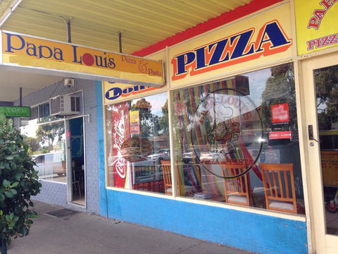 Papa Loui's Pizza - Foster Accommodation 0