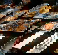 Kai Mook Thai Restaurant - Foster Accommodation