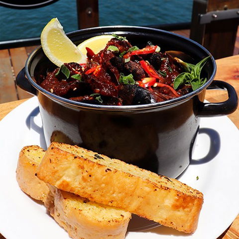 Seafood Nation - Foster Accommodation 0