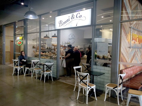 Bonni & Co - Foster Accommodation 0