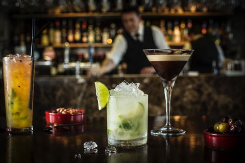 Ostani Lounge, Bar & Restaurant - Foster Accommodation 2