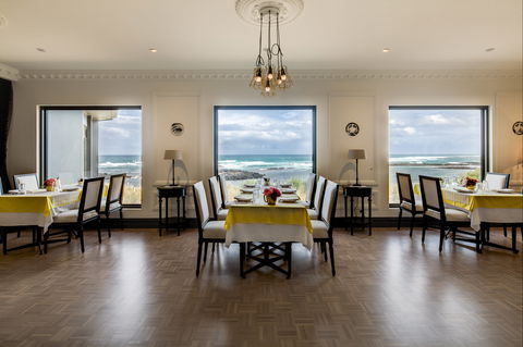 Time And Tide Tearoom - Foster Accommodation 1
